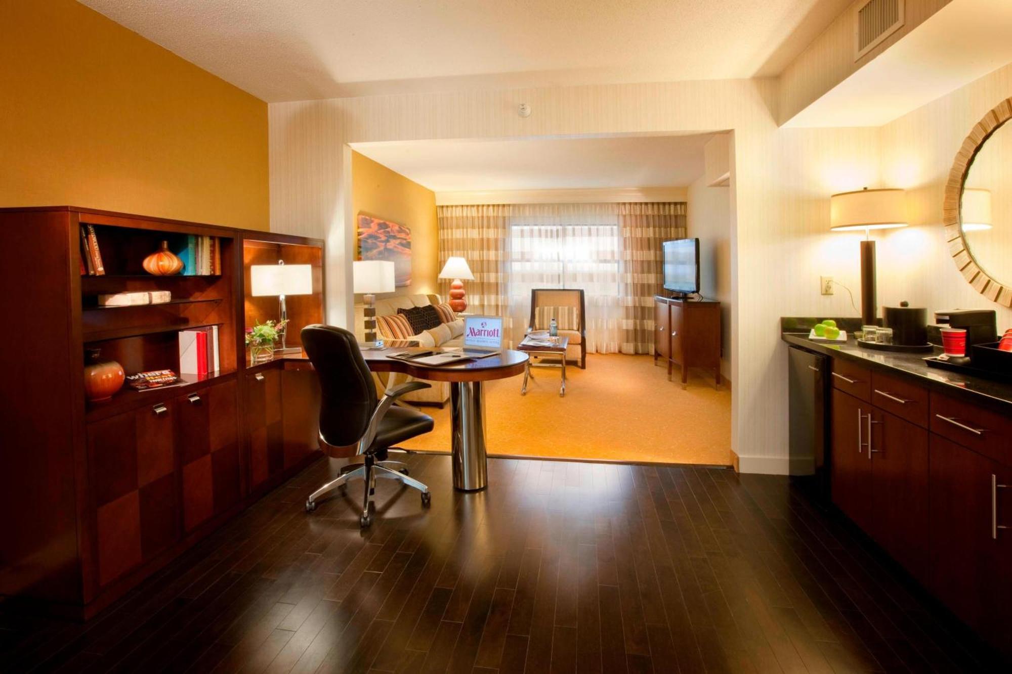 Minneapolis Marriott Northwest Brooklyn Park Exterior photo